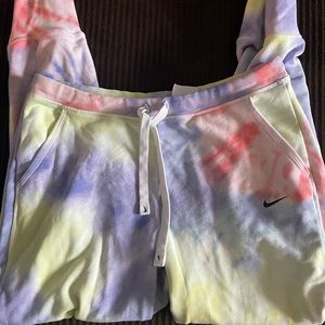 ✨ Womens Nike Joggers ✨